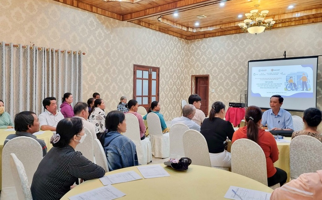 Bình Định: Tập huấn Hòa nhập khuyết tật cho người khuyết tật và gia đình