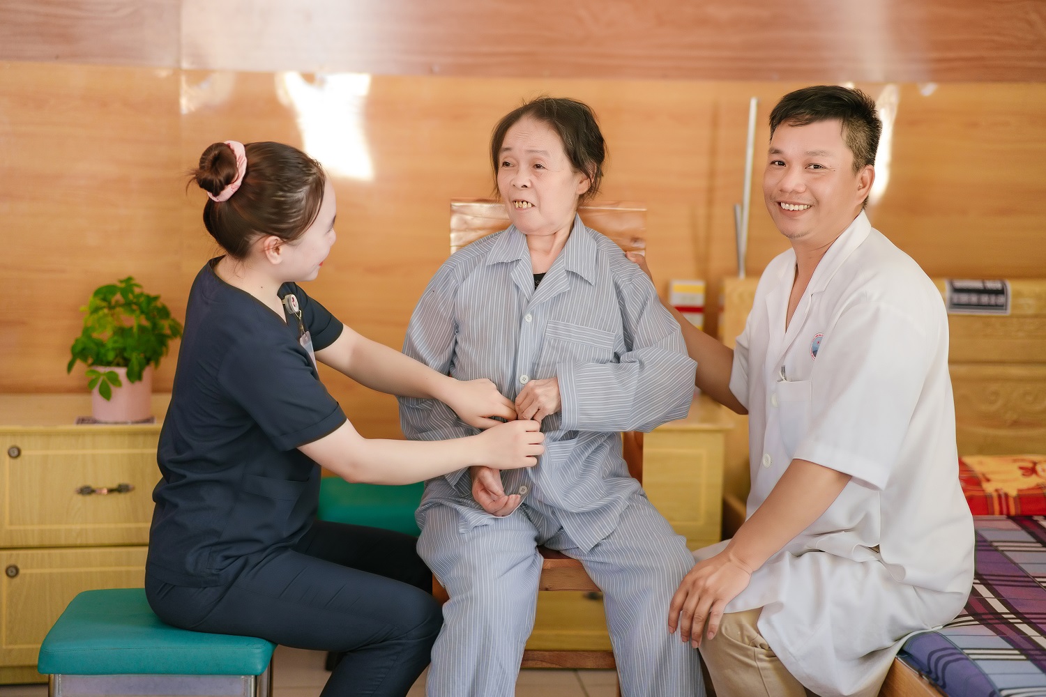 Tuyển đơn vị cung cấp dụng cụ tập luyện cho Nhà trung chuyển